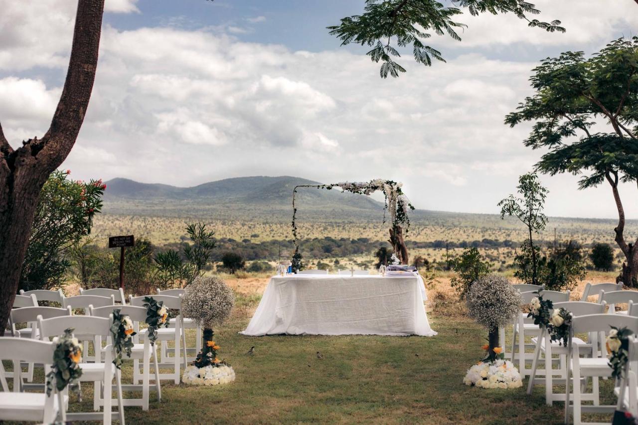 Taita Hills Safari & * Tsavo